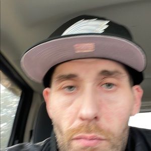 Meet your Posher, Dennis